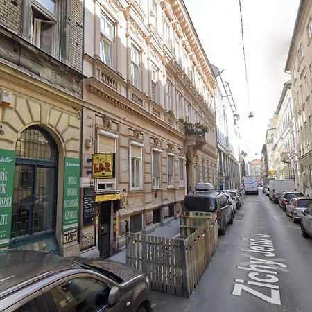 Free Parking Basilica Leo'S Home - Ac, Wi-Fi, Smart Tv Budapest Exterior photo